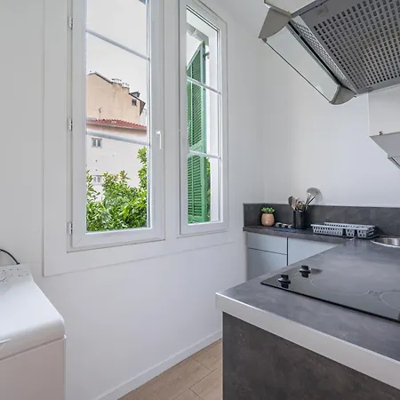 Blue Escape アパート ニース